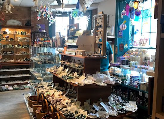 new-hampshire/seacoast/shop/scallops-mineral-and-shell-emporium