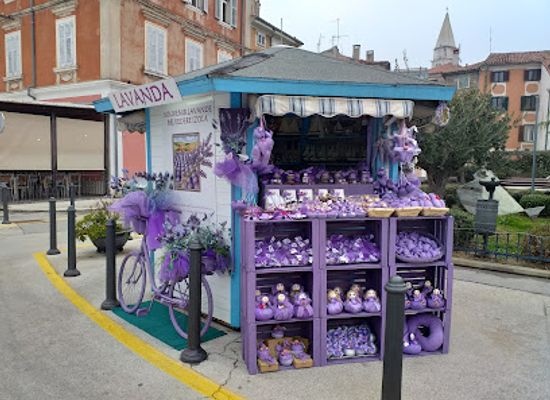 slovenia/izola/shop/suvenir-trgovina-s-spominki-vera-mrak-s-p