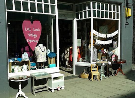 united-kingdom/peeblesshire/shop/lou-lou-s-vintage-emporium