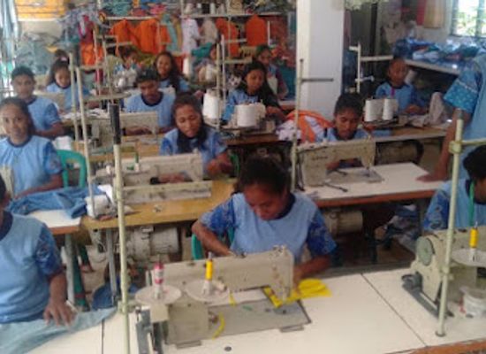 timor-leste/baucau/shop/alfaiate-fecilia