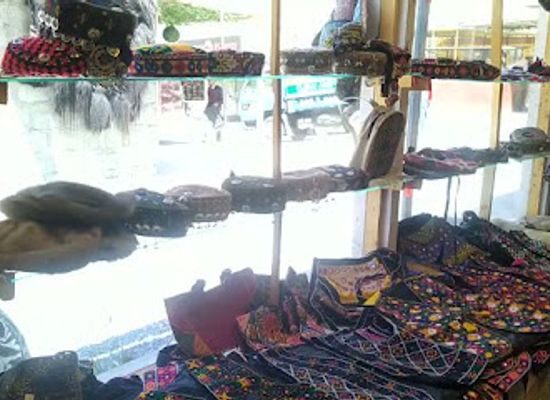 pakistan/baltistan/shop/lakeview-giftshop