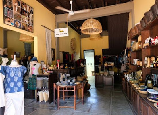 laos/sainyabuli-province/shop/ma-te-sai