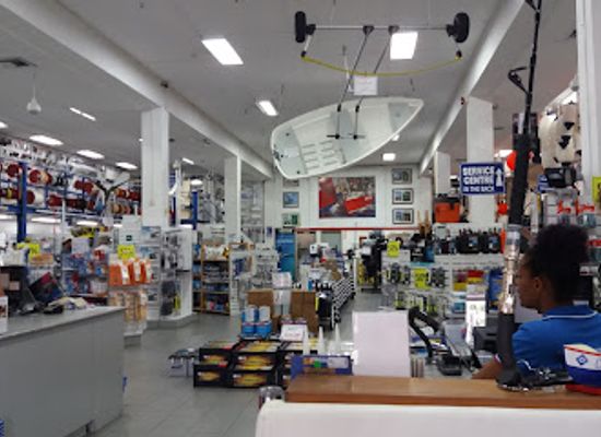 sint-maarten/cole-bay/shop/budget-marine