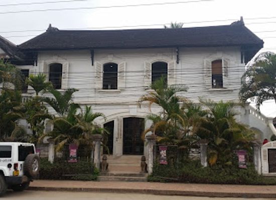 laos/khammouane-limestone-forest/shop/pathana-boupha-antique-house