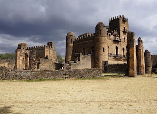 ethiopia/gondar/bath-of-fasiladas/shop/fasil-ghebbi