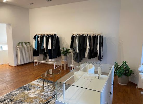 germany/dusseldorf/oberkassel/shop/fine-arts-living-dusseldorf-oberkassel
