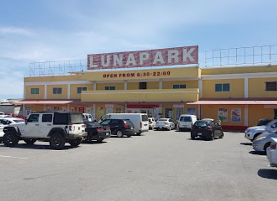 curacao/jan-thiel/shop/luna-park-maxi-market