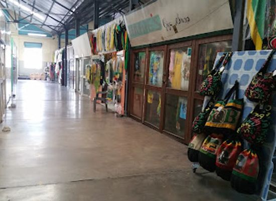 jamaica/kingston/port-royal/shop/kingston-craft-market