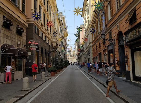 italy/genoa/centro-storico/shop/lipstick-vintage-genova