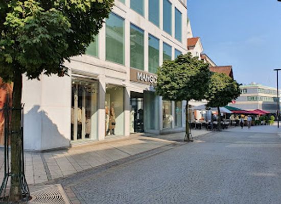 austria/dornbirn/shop/mango