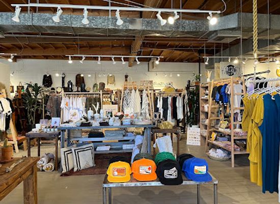 california/joshua-tree-national-park/shop/mojave-flea-trading-post