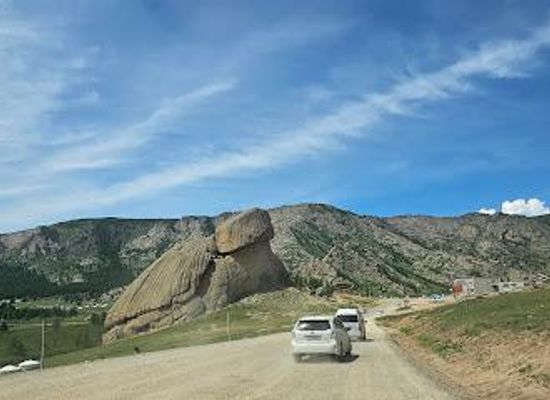 mongolia/tuul-river-valley/shop/turtle-rock-souvenir-shop