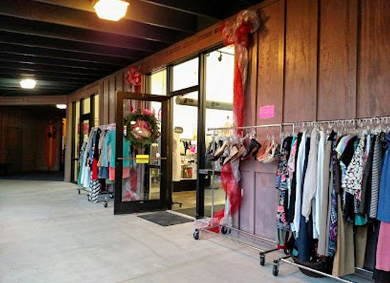 alabama/gulf-shores/shop/hertha-s-seconds-boutique