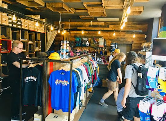 slovakia/trnava/shop/deska-kamenny-skateshop-trnava