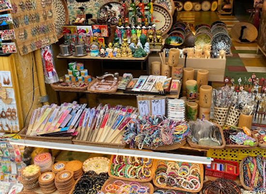 vietnam/hoi-an/shop/hoan-souvenir-hoi-an-shop