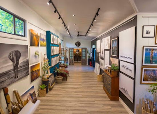 zimbabwe/zambezi-valley/shop/tami-walker-fine-art-gallery
