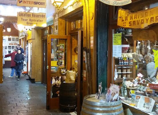 france/la-plagne/shop/la-maison-savoyarde