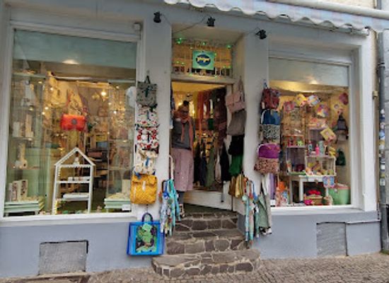 germany/saarland/shop/yaayaa-das-kultigbunte-kaufhaus