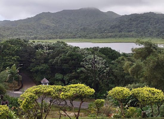 grenada/etang-national-park/shop/grand-etang-national-park-lake