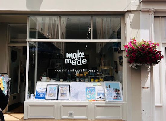 guernsey/grandes-rocques/shop/make-made-community-crafthouse