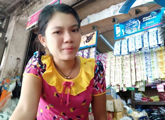 myanmar-burma/yangon/mayangone/shop/nay-la-min-shop