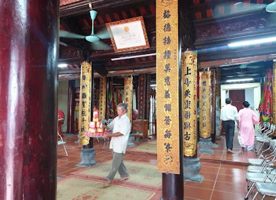 vietnam/red-river-delta/shop/lang-nghe-theu-tranh-truyen-thong-quat-dong-quat-dong-embroidery-village