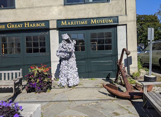 maine/acadia-national-park/shop/mcgrath-s-variety-store