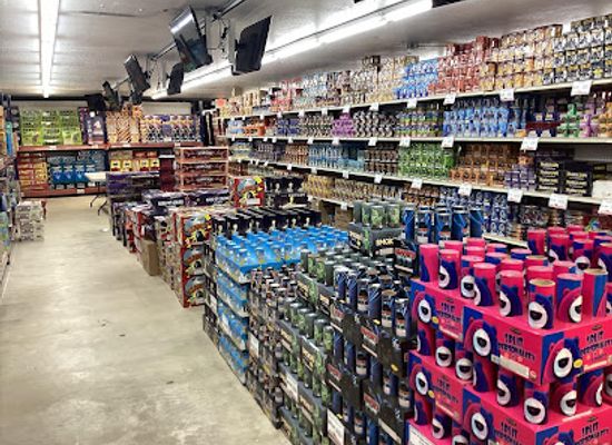 iowa/little-switzerland/shop/joe-blow-s-fireworks-joe-blow-s-smoke-shop
