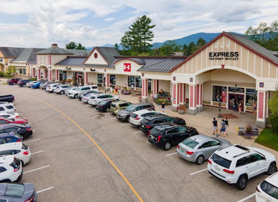 new-hampshire/white-mountains/shop/settlers-green-outlet-village