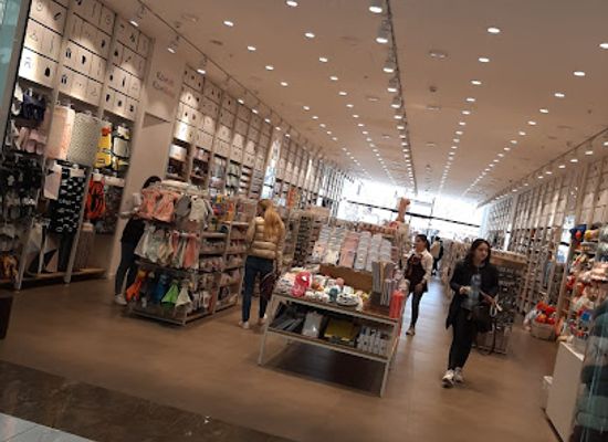 armenia/geghama-mountains/shop/miniso-megamall