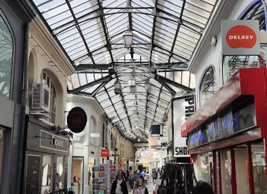 france/reims/laon-zola/shop/espace-d-erlon-shopping-mall