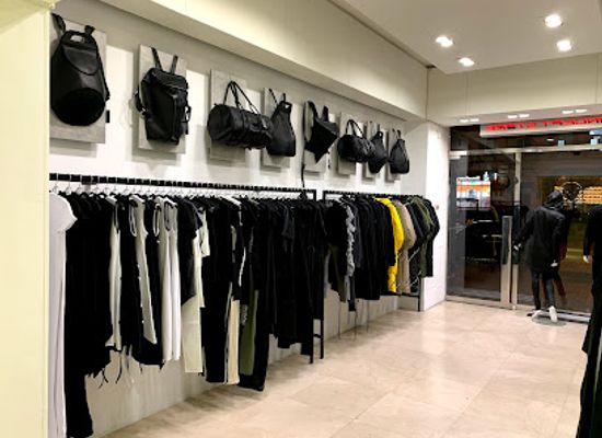 ukraine/kerch/shop/v12-concept-store