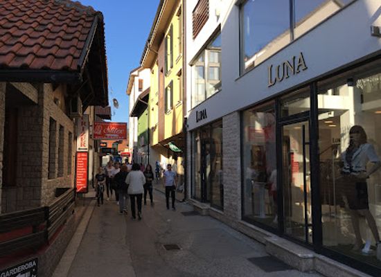 serbia/zlatibor/shop/butik-dm
