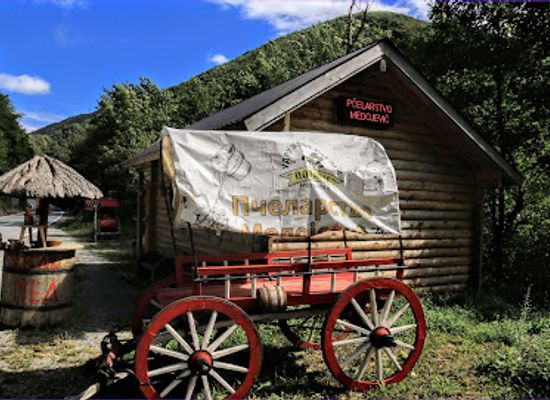 montenegro/komovi/shop/mojkovac