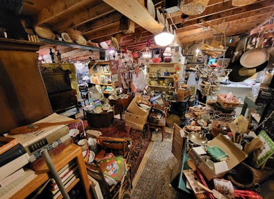vermont/grand-isle-county/shop/vallee-s-den-of-antiquity