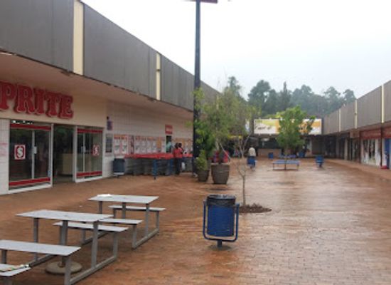 eswatini/ngwavuma-valley/shop/swazi-plaza