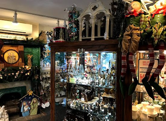 north-carolina/asheville/biltmore-village/shop/olde-world-christmas-shoppe