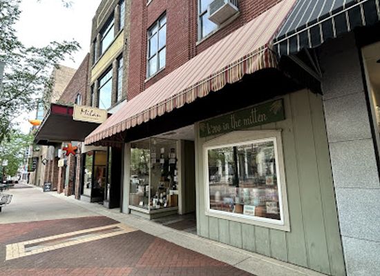 michigan/kalamazoo/shop/petals-and-postings-llc