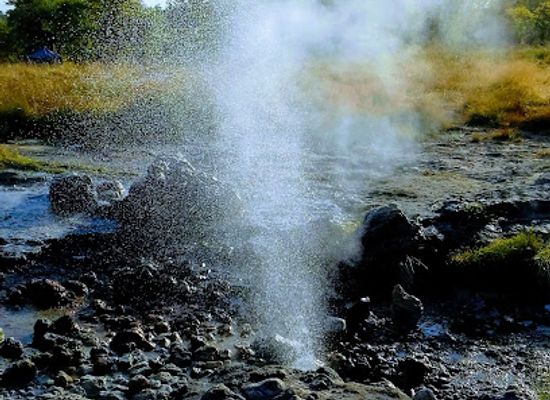 zimbabwe/matabeleland-north/shop/binga-hot-springs