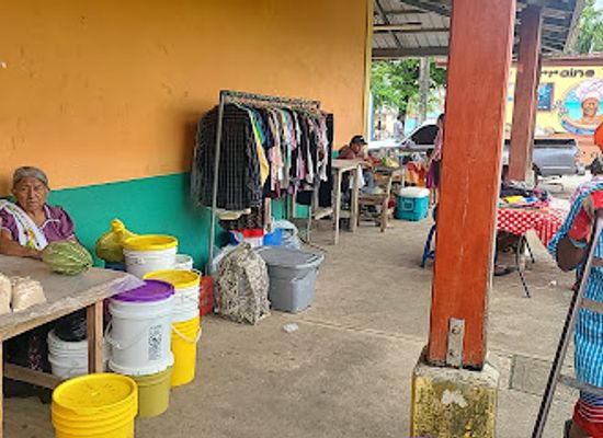 belize/toledo-district/shop/punta-gorda-market-and-plaza