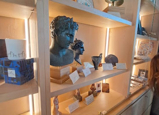 greece/athens/plaka/shop/museum-shop