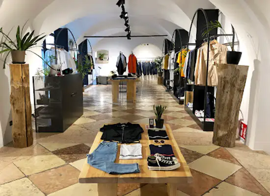 italy/veneto/shop/wooden-bassano