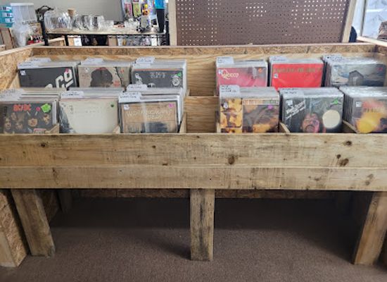 arkansas/jonesboro/shop/look-once-look-twice-flea-market