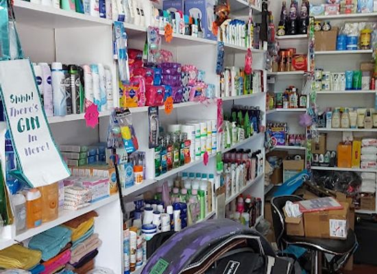 grenada/levera-beach/shop/little-england