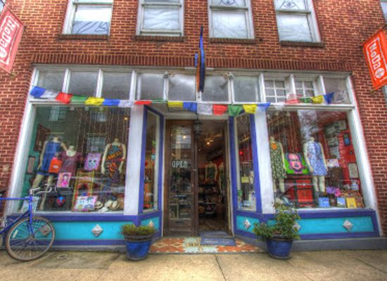 north-carolina/charlotte/noda-north-davidson/shop/pura-vida-worldly-art