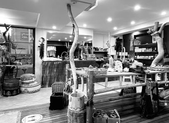 australia/jervis-bay/shop/explaining-skye-lil-husky-hippie-shop