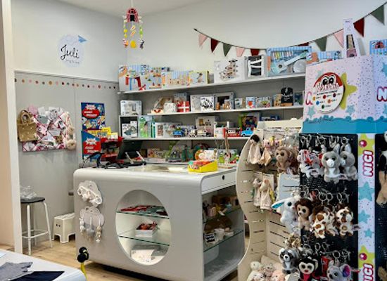 austria/vienna/wahring/shop/juli-shop-wien