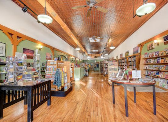 arizona/coconino-county/shop/bright-side-bookshop