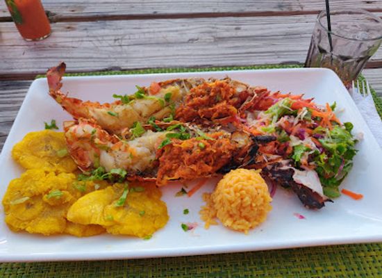 dominica/saint-luke/shop/toucarie-bay-bar-grill