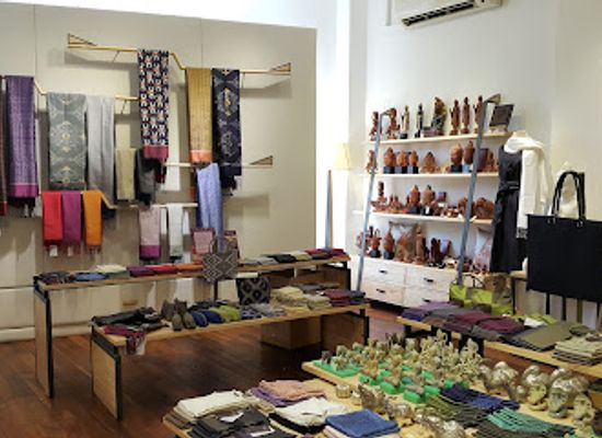 cambodia/phnom-penh/shop/artisans-angkor